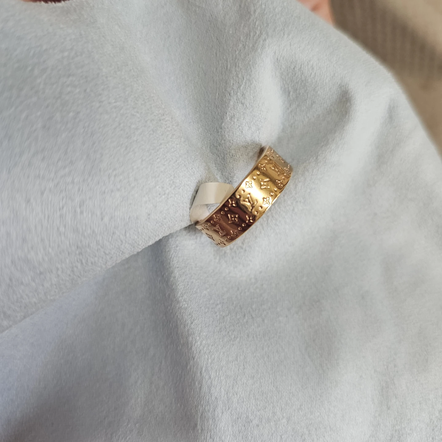 Louis Vuitton Ring Size 8