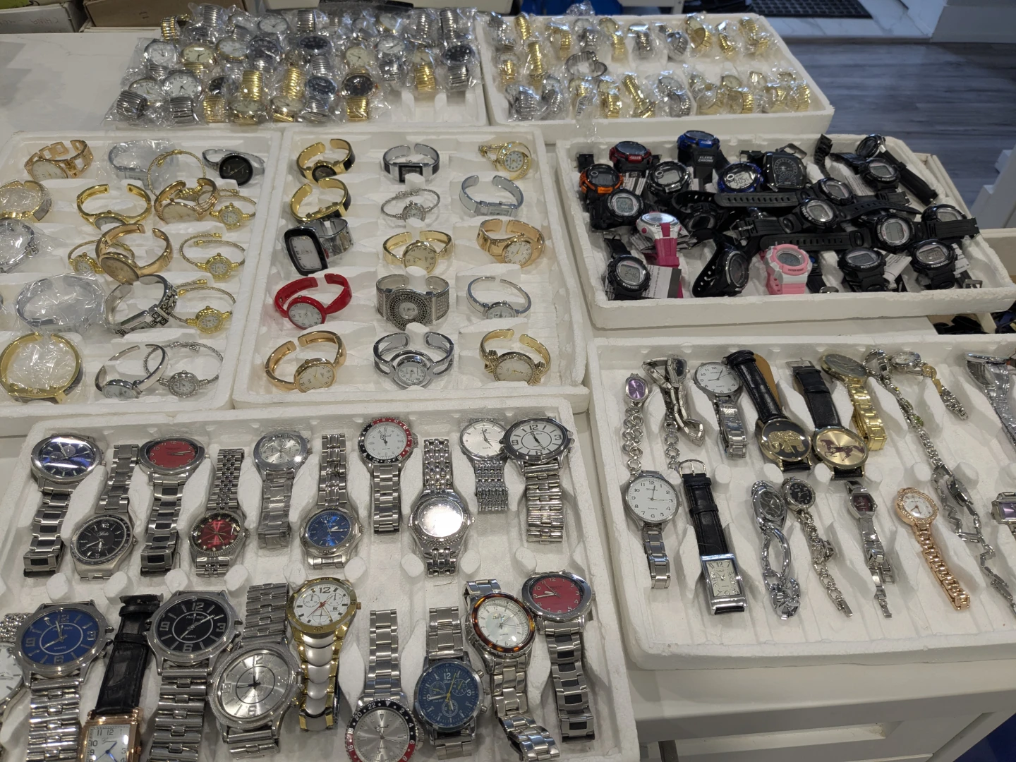 Watch lot for sale brand new , please read description first - photo 3