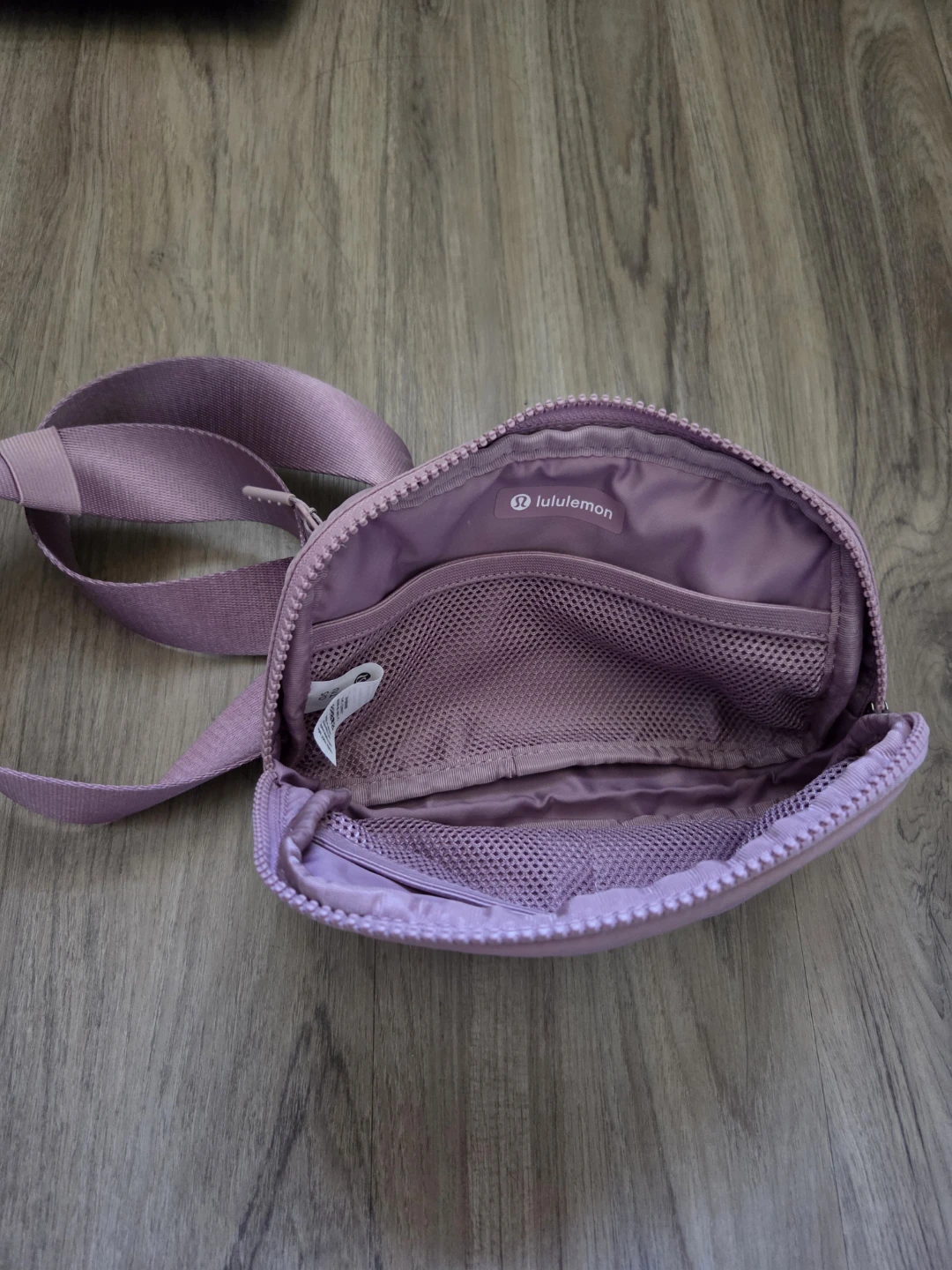 Lululemon Everywhere Belt Bag - Lilac - photo 2