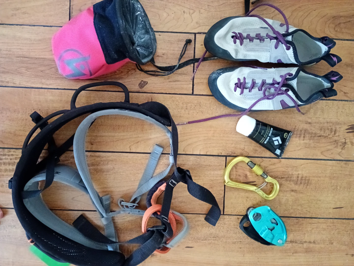 Climbing gear - 1 year light use good condition