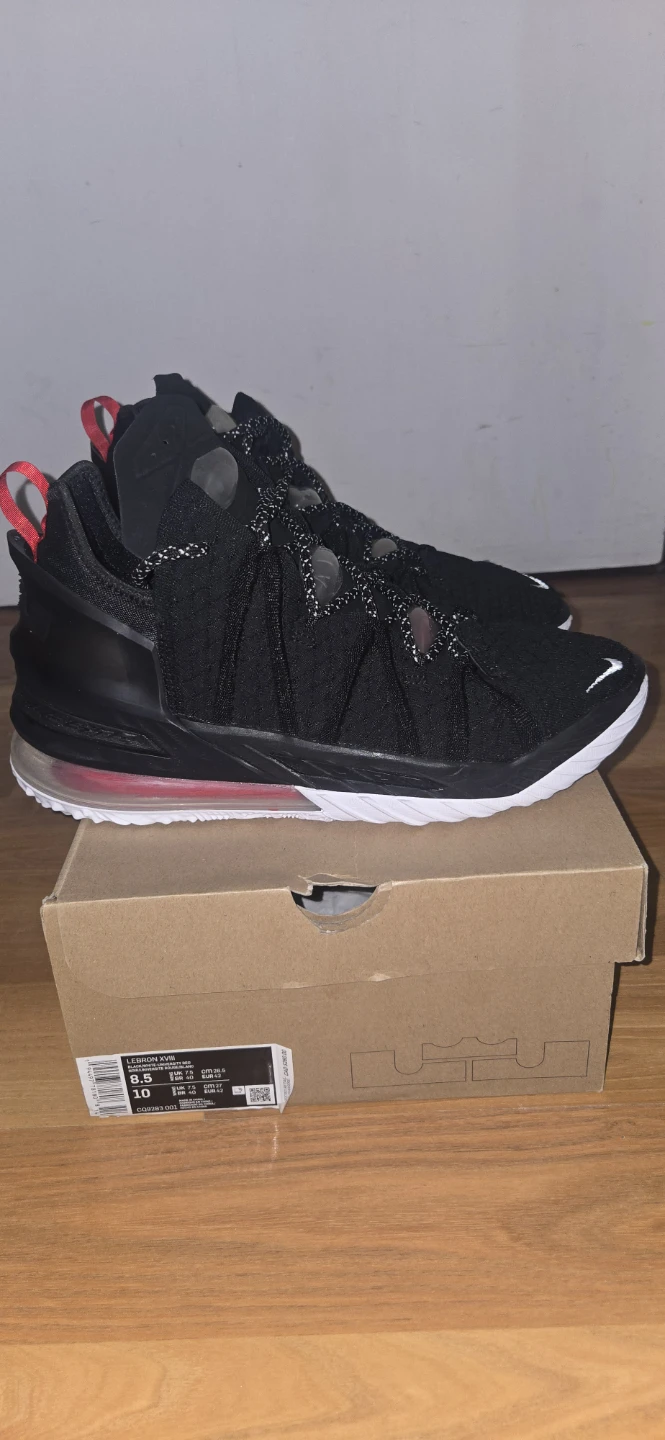 Nike LeBron 18 - photo 2