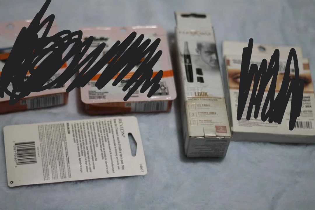 Gillette Fusion 5 Cartridges, Revlon Brow Kit, Lashes, Maxtrim - photo 2