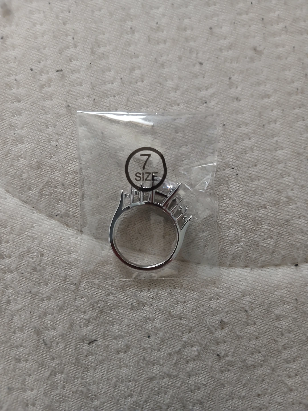 925 Silver & Cubic Zirconia Ring W/ Accent Stones - photo 2