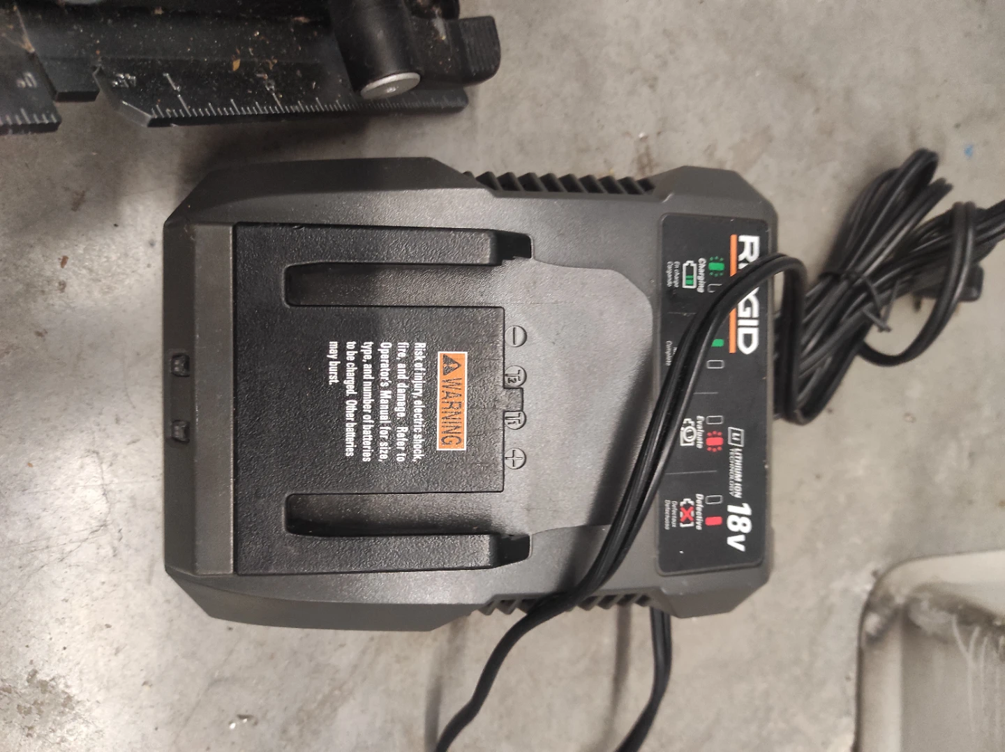 Ridgid 18V Lithium-Ion Cordless Circular Saw Combo - photo 3