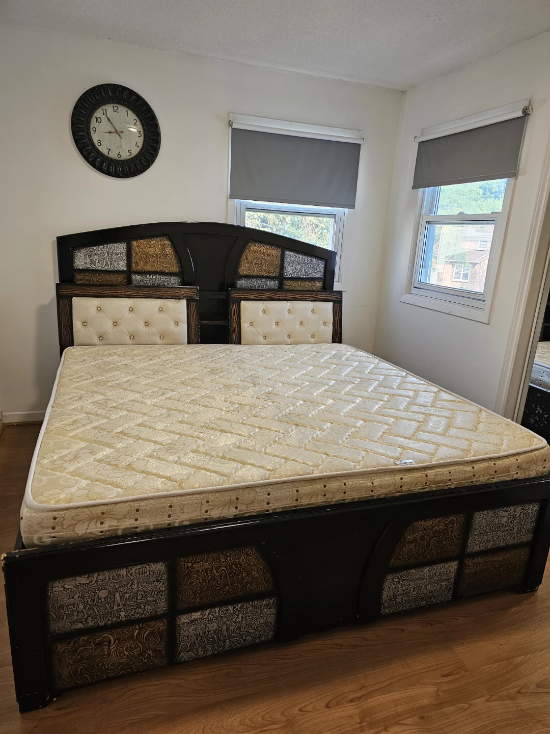 Double box bed (72*72) with mattress and mattress cover