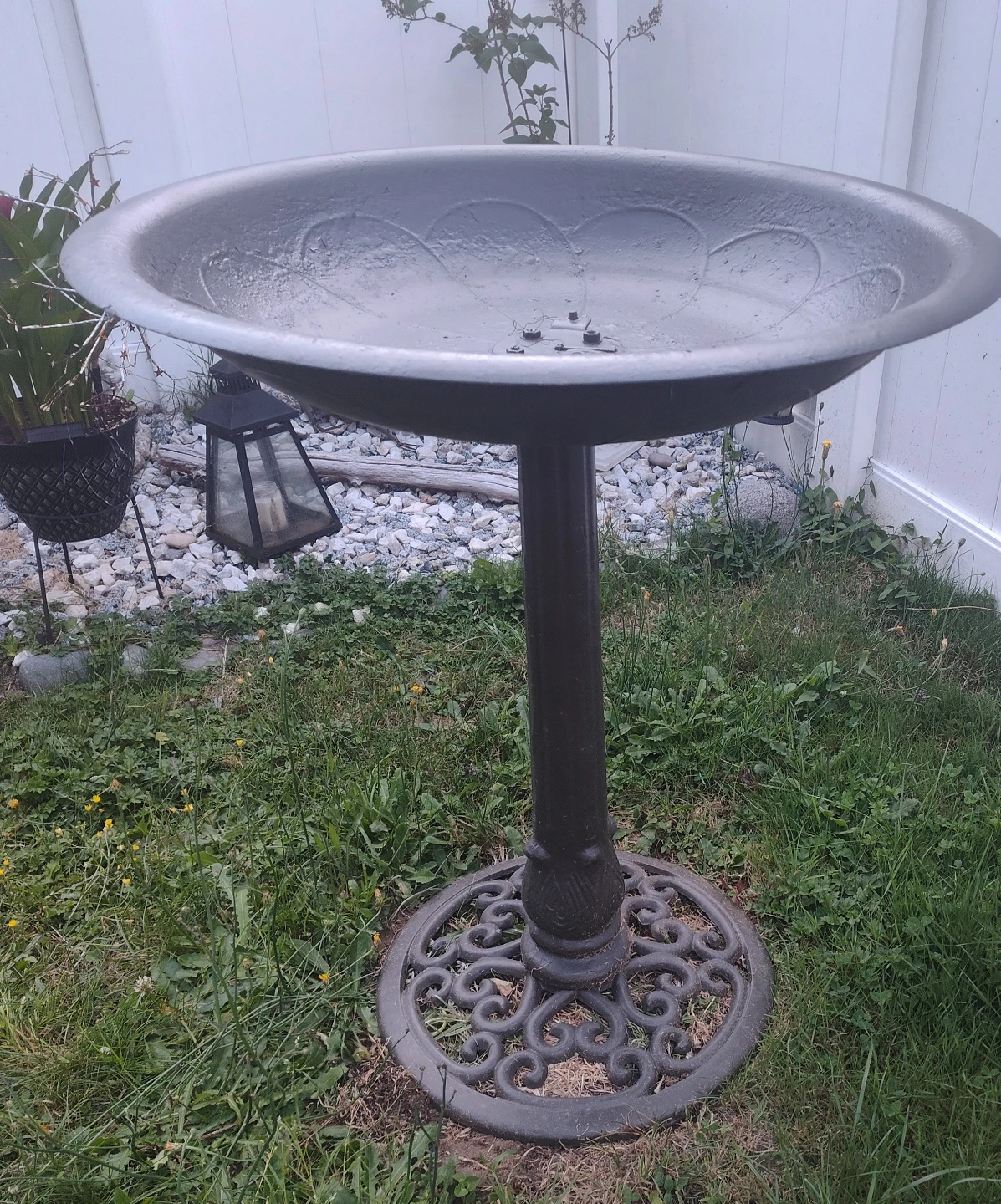 Metal Bird Bath