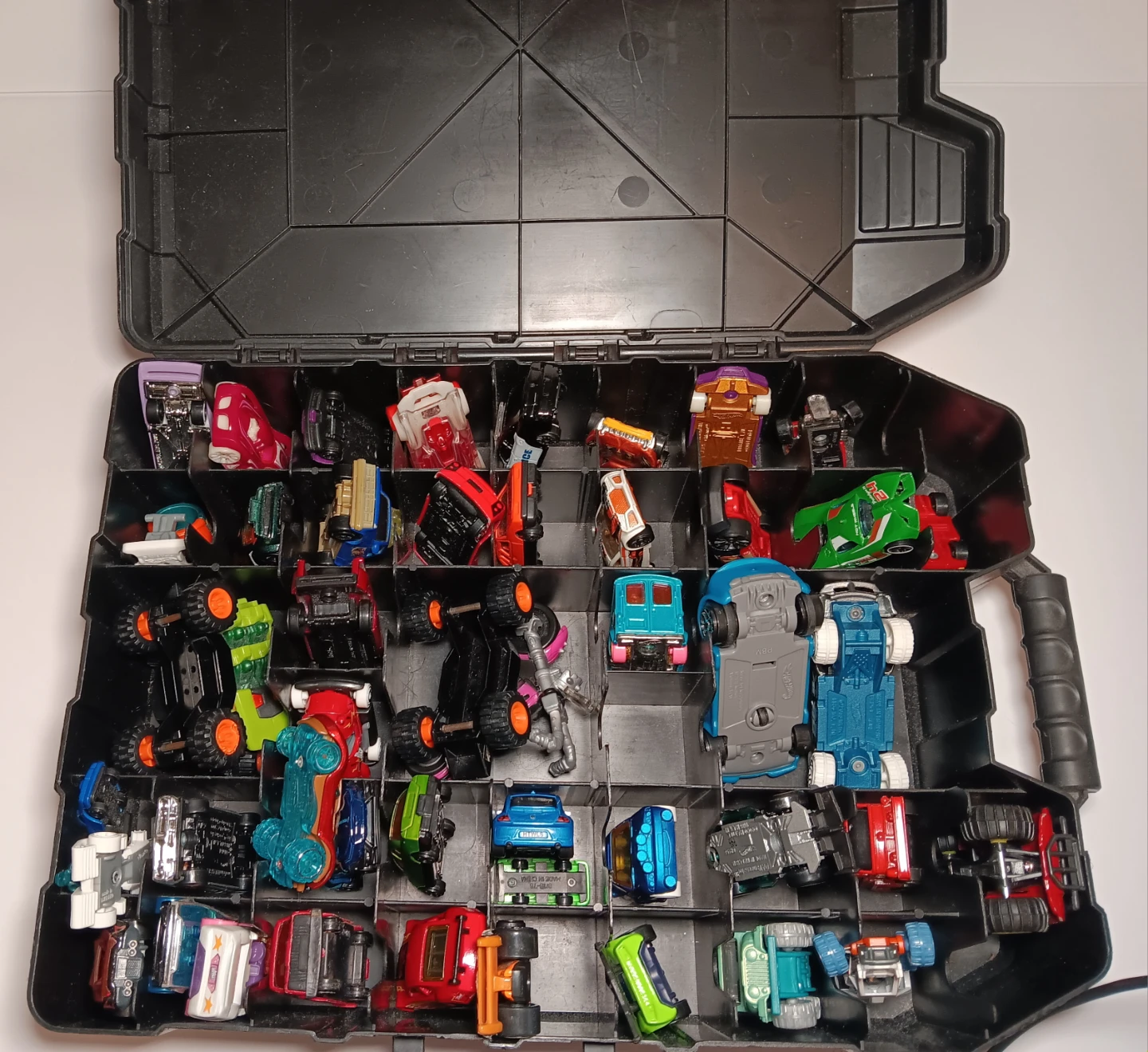 Hot Wheels 48 Car Carrying Case + Additional toy Cars - photo 2