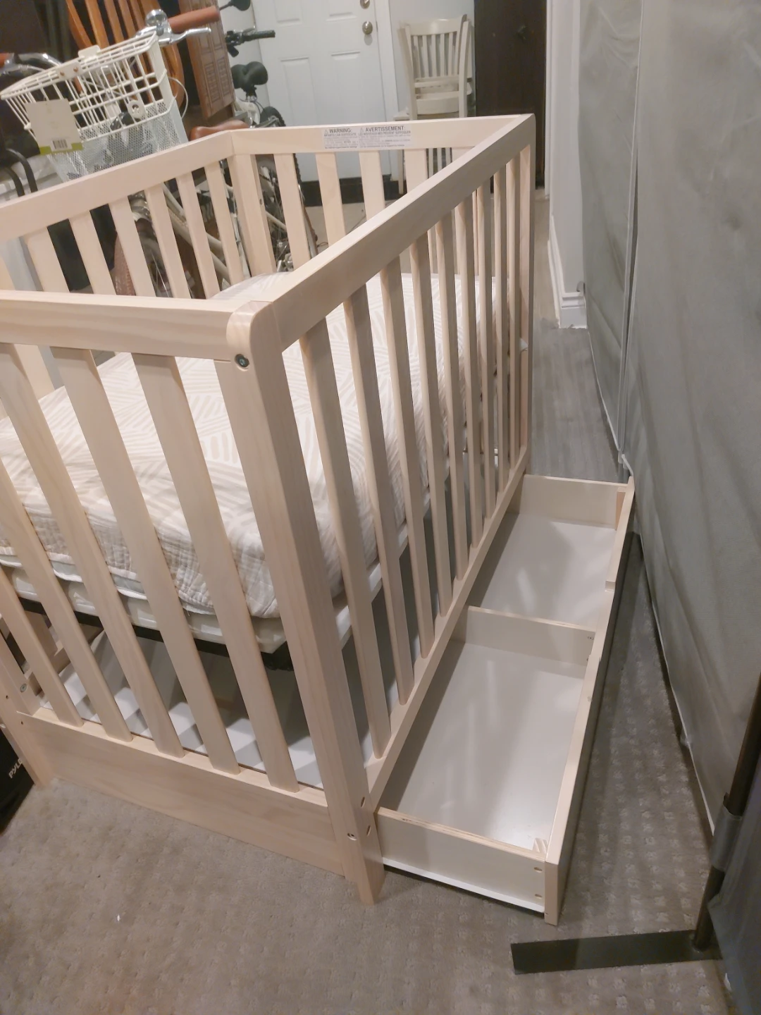 Wooden Crib with Drawers - photo 2