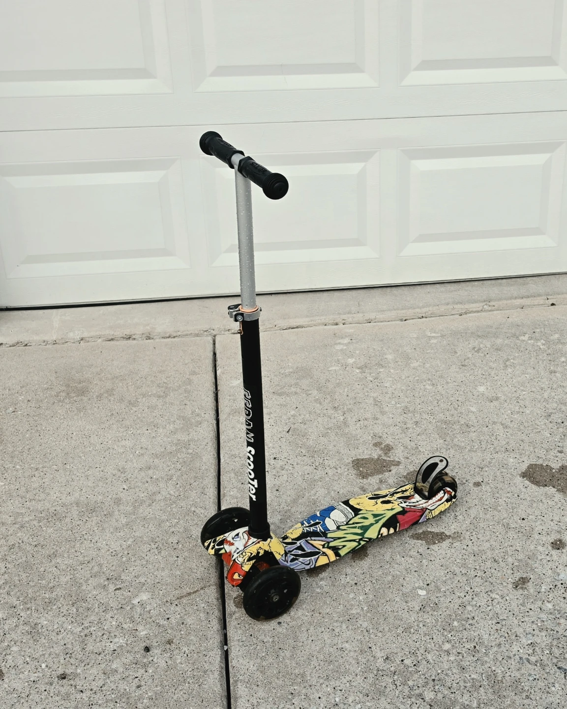 3-Wheel Scooter with Fun Graphics