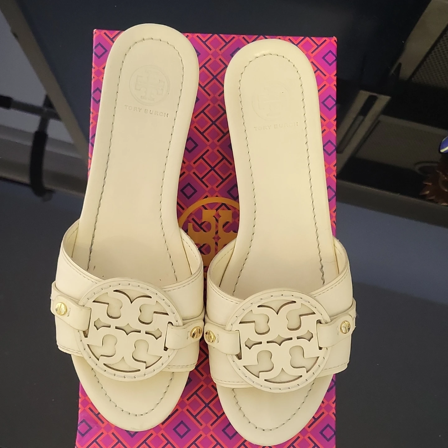 Tory Burch Miller Wedge Sandals Cream Leather Size 7 - photo 2