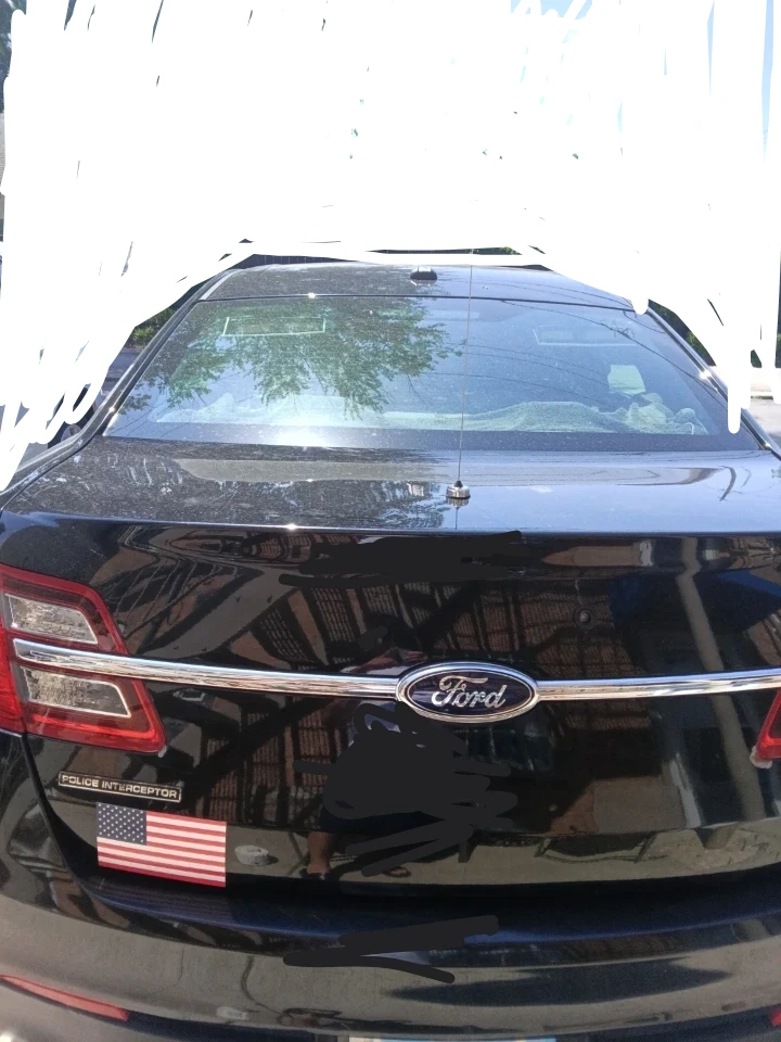 Black Sedan Police interceptor - photo 3