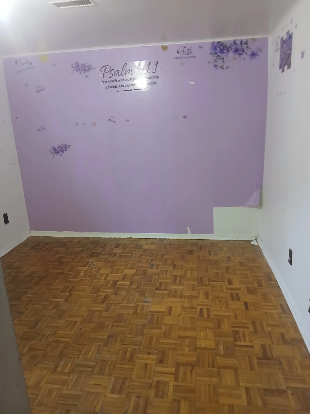 Room for rent $900 monthly plus utilities
