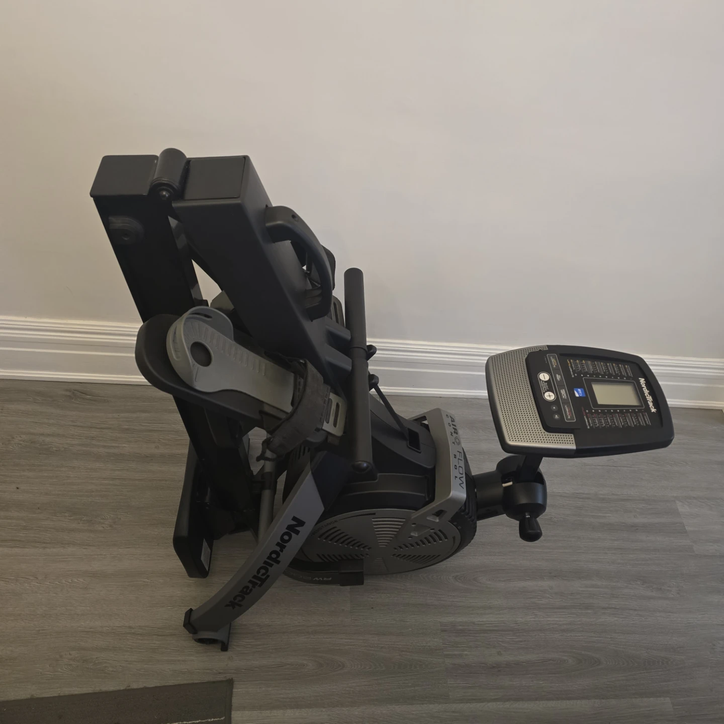 NordicTrack RW900 Rower - photo 3