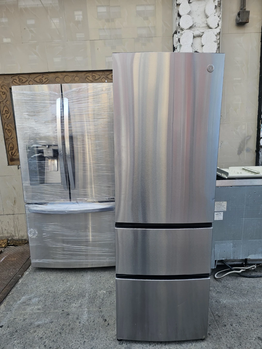 GE 24in wide bottom freezer 4-door Refrigerator