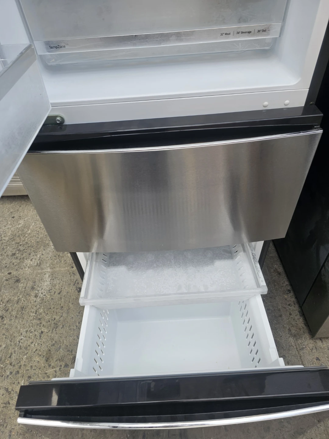 GE 24in wide bottom freezer 4-door Refrigerator - photo 3