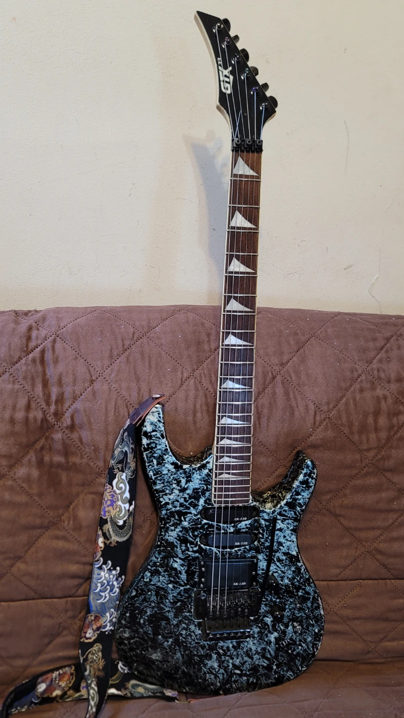 KAMAN MUSIC PRODUCT GTX 33 MADE IN KOREA MADE IN 1980