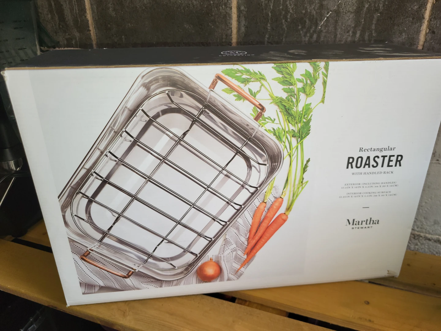Rectangular Roaster with Handled Rack