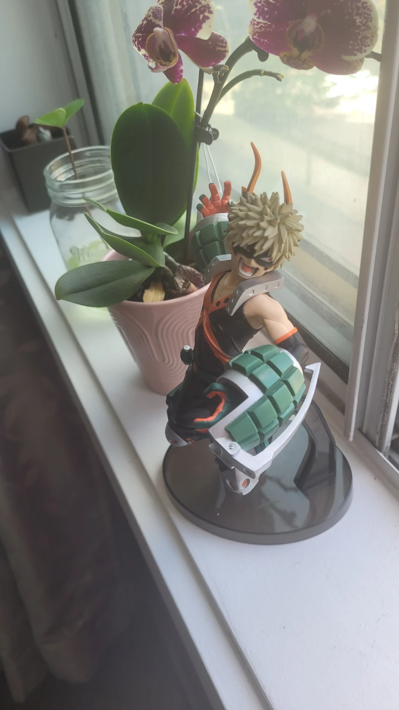 Katsuki Bakugo Figure