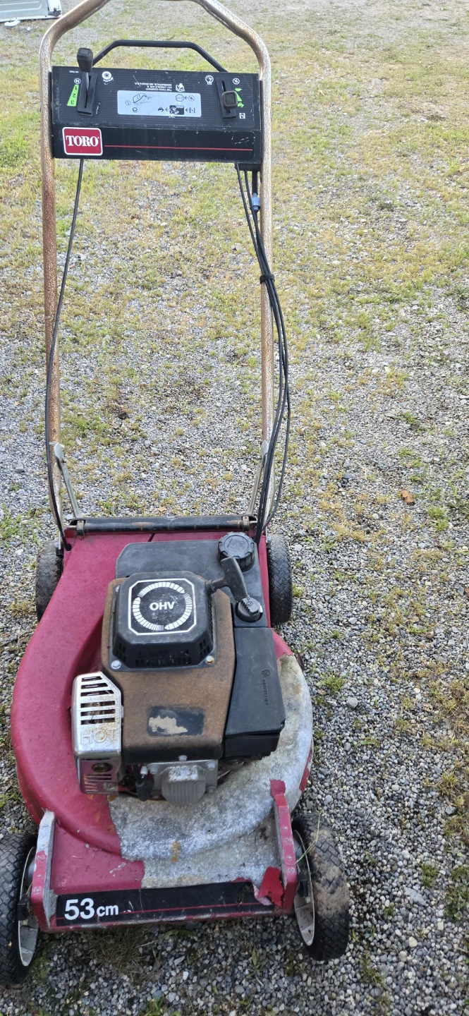 Selfpropelled toro Lawnmower - photo 2