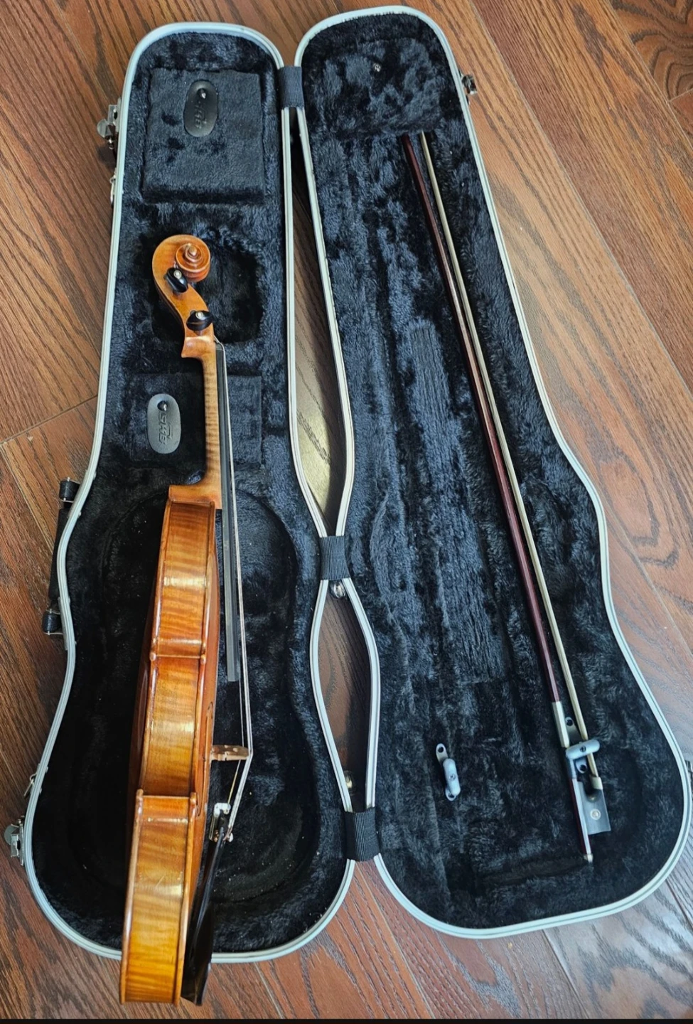 Monteleone Star Violin with Case and Bow - photo 3