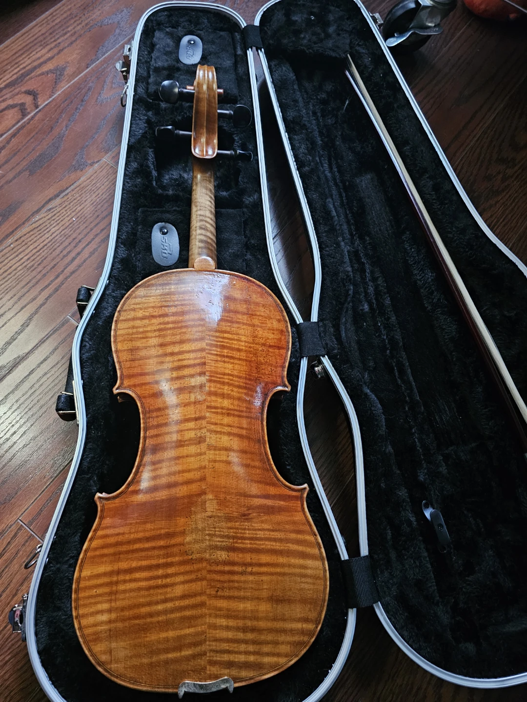 Monteleone Star Violin with Case and Bow - photo 4