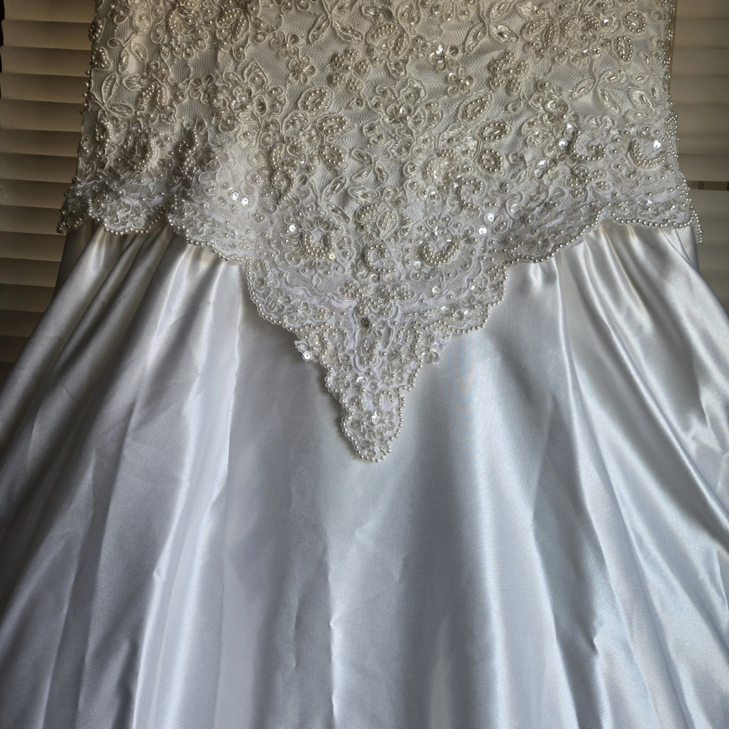 White Beaded Wedding Dress - photo 3