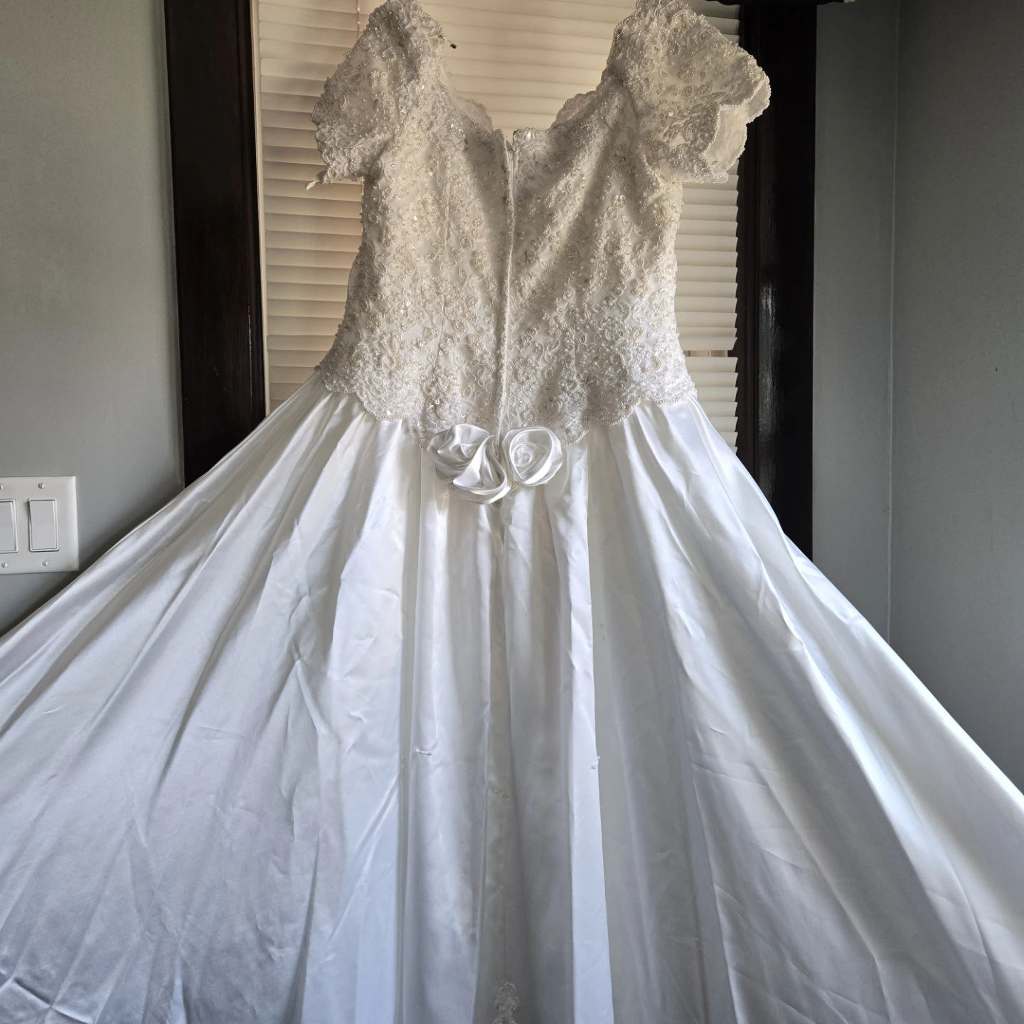 White Beaded Wedding Dress - photo 4