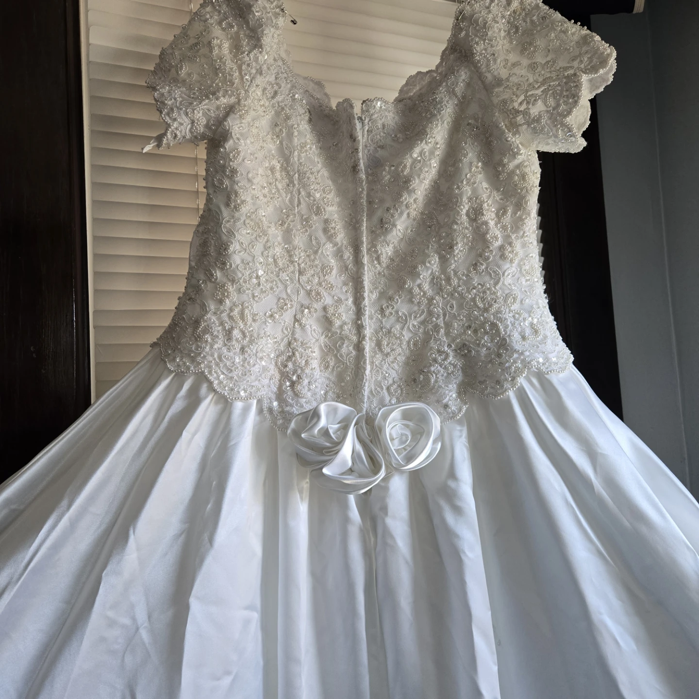 White Beaded Wedding Dress - photo 5
