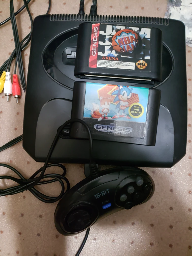 Sega Genesis model 2 + 2 Games