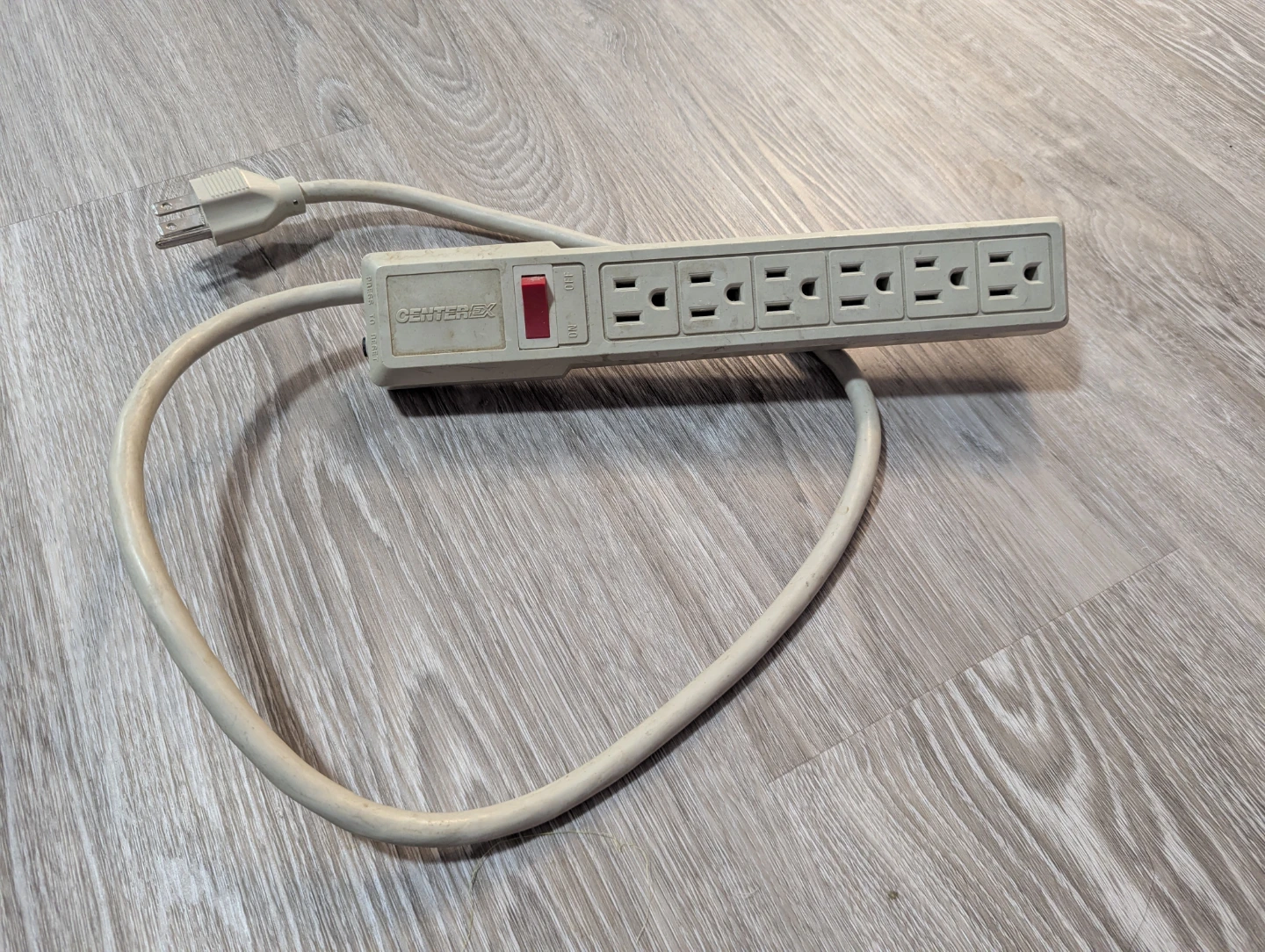 Centerec Power Strip with 6 Outlets and On/Off Switch