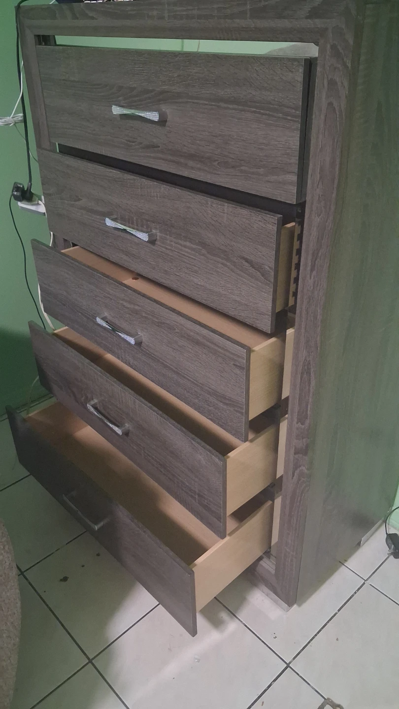 5-Drawer Dresser Chest