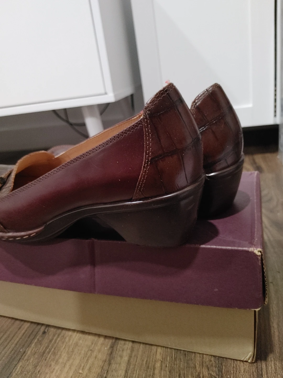 🧡CLARKS GENUINE BROWN LEATHER SHOES WOMENS SIZE 9.5W - photo 2