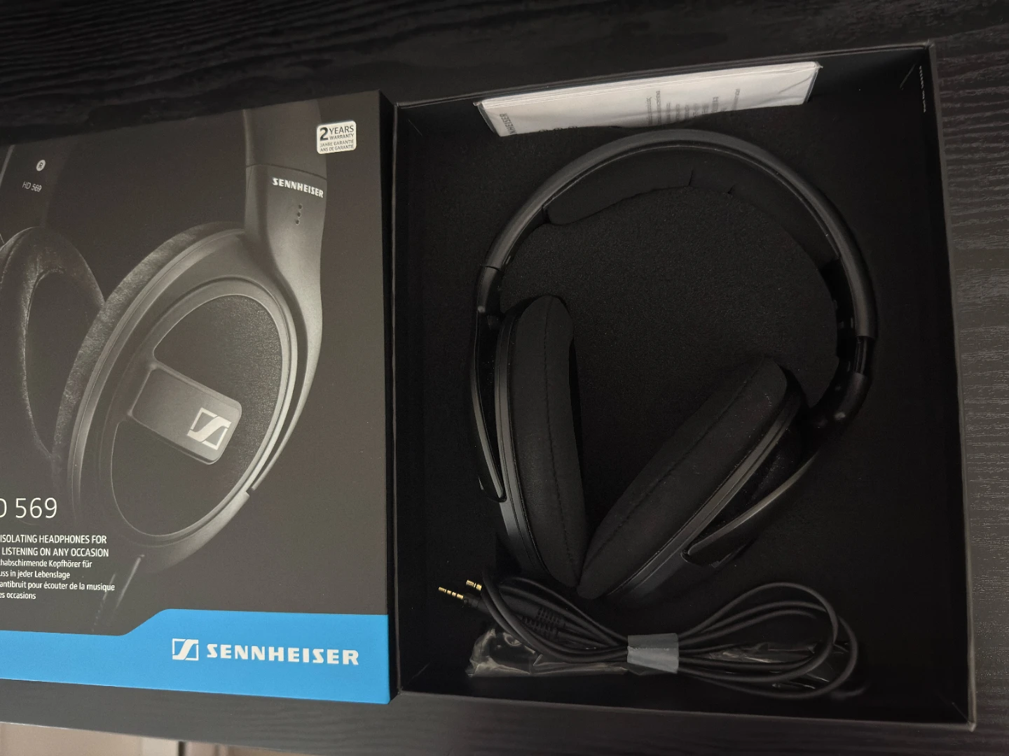 Sennheiser HD 569 Closed-Back Headphones – Excellent Condition