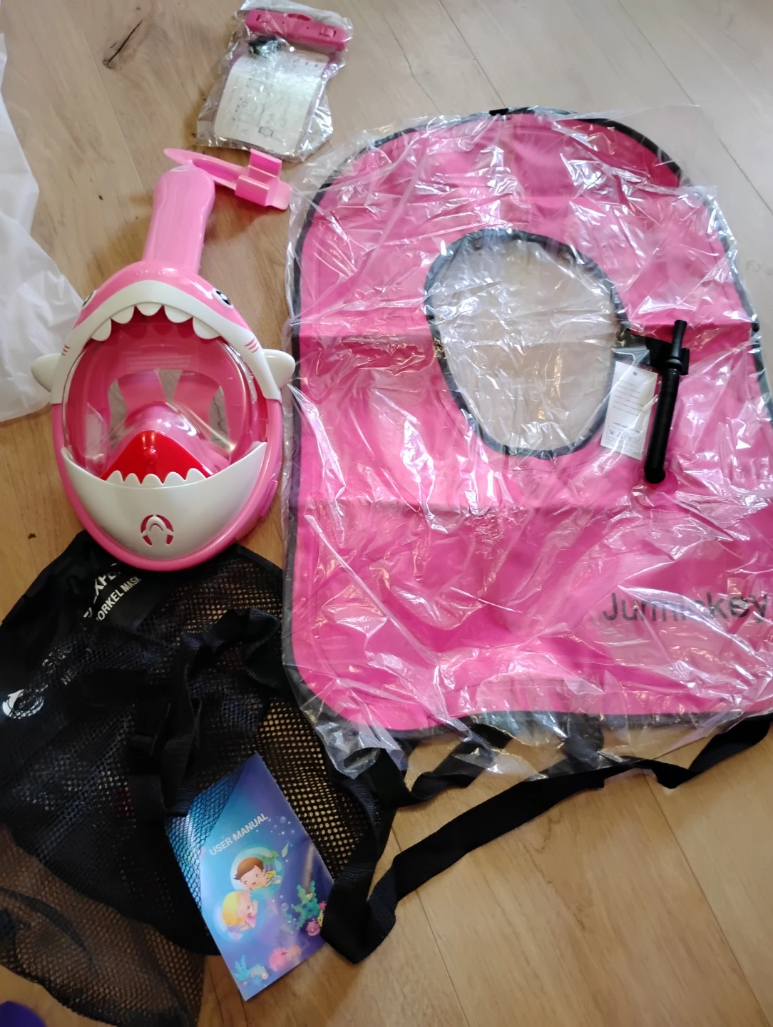 Pink Kids Snorkel Mask Set with Mesh Bag and Waterproof Pouch