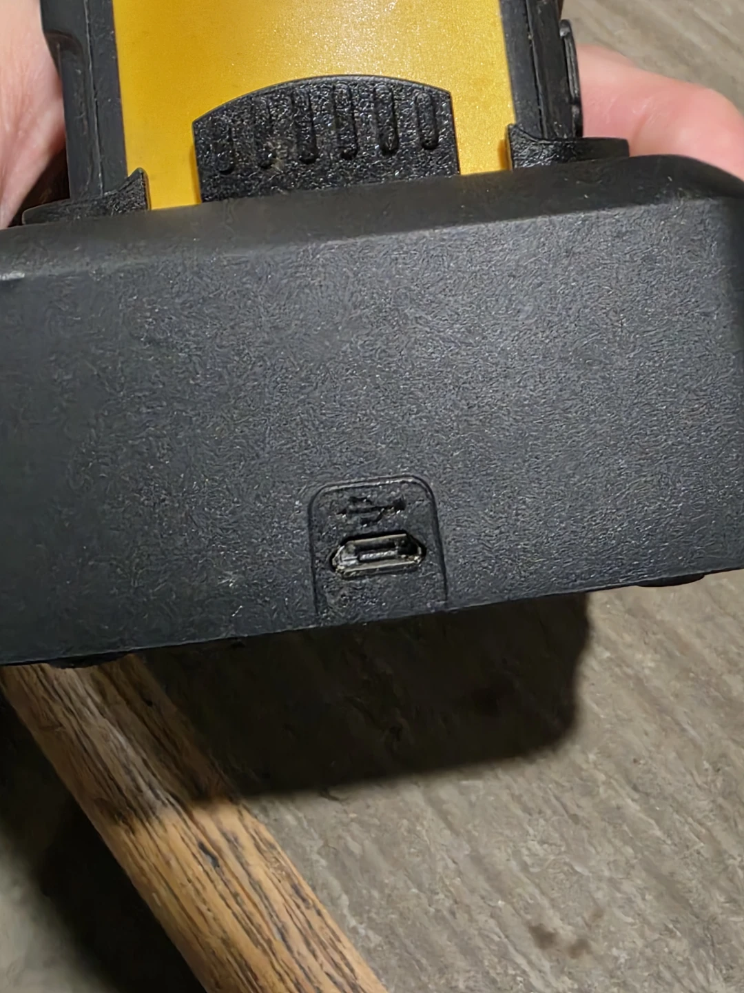 DEWALT Walkie Talkies without Charger - photo 3