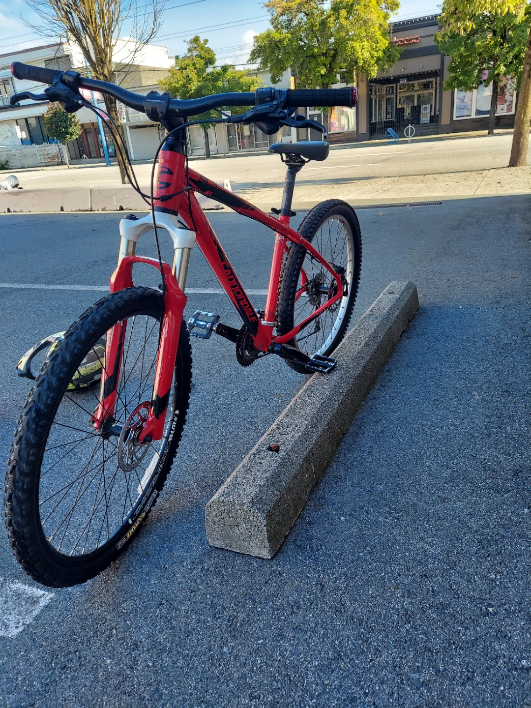 Red Cannondale Trail SL3 Mountain Bike - photo 2