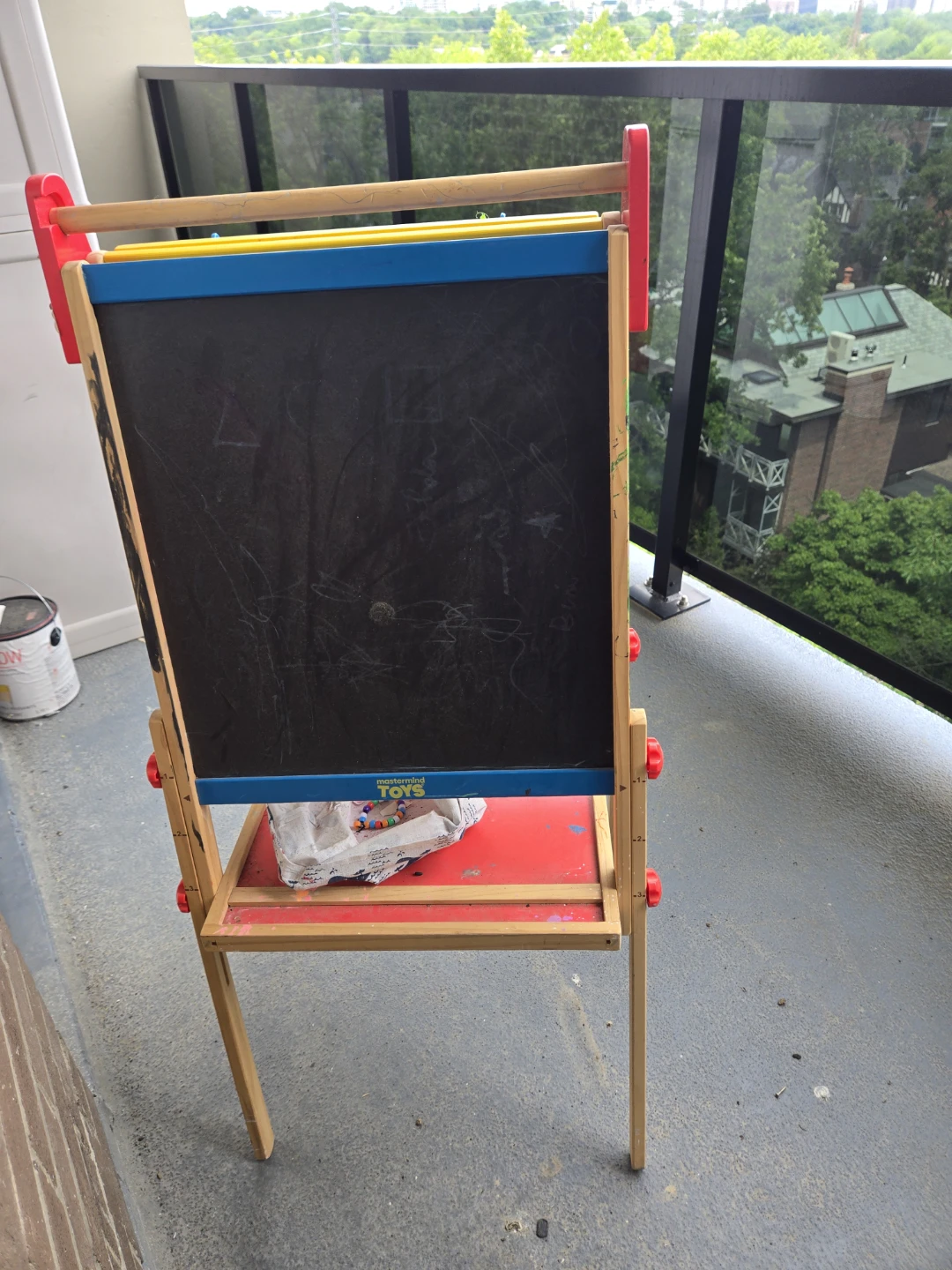 FREE- Magnetic Easel with Whiteboard and Chalkboard