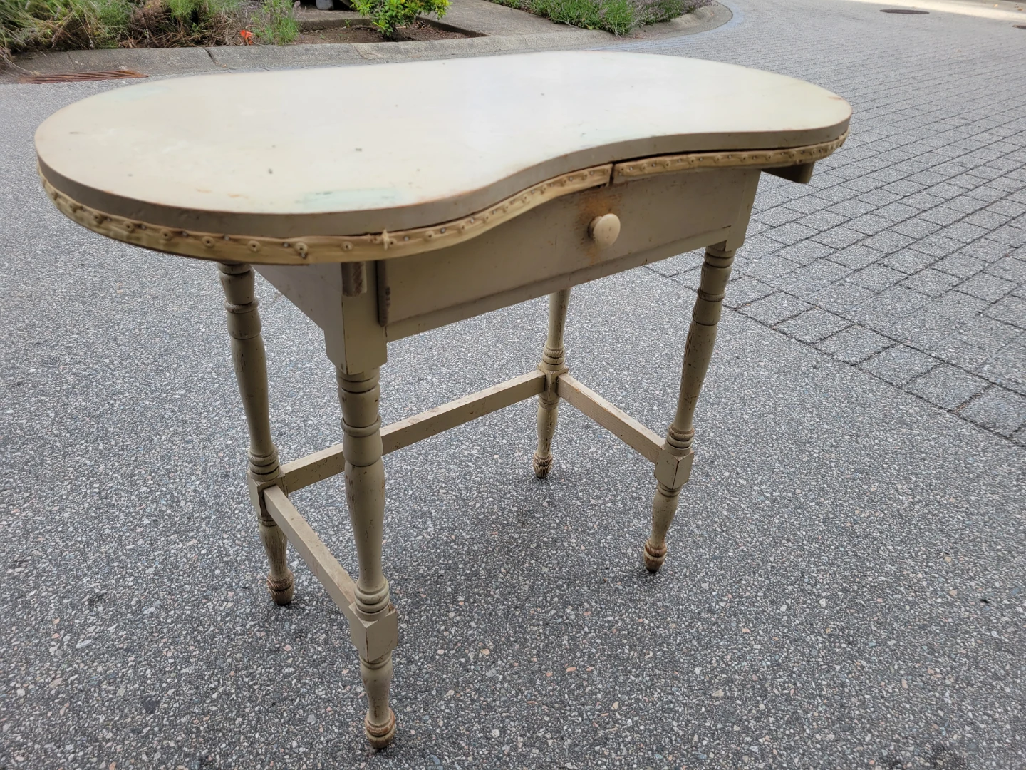 Vintage Kidney-Shaped Vanity Table / Desk – Refinishing Project