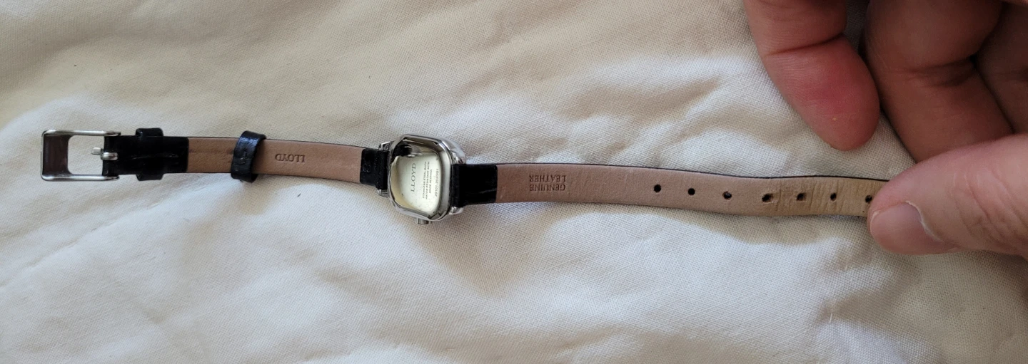 Lloyd Women's Watch - Black Leather Band - photo 3