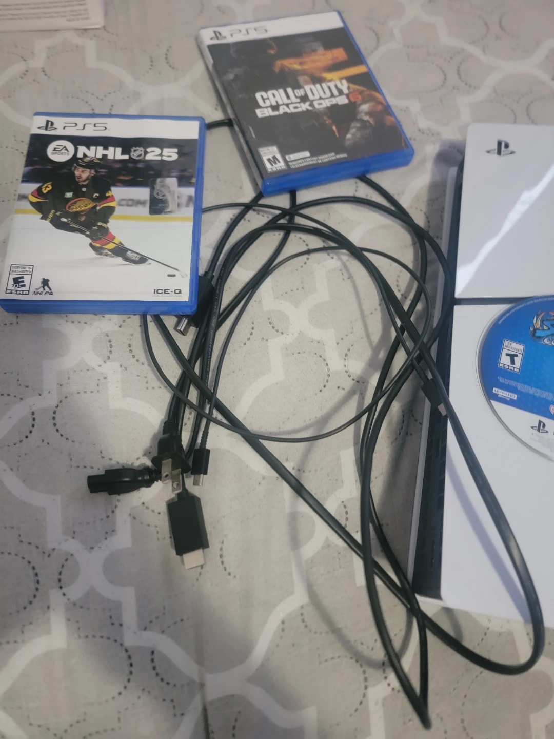 Ps5 with games and 2 normal controllers and 1 pro - photo 3