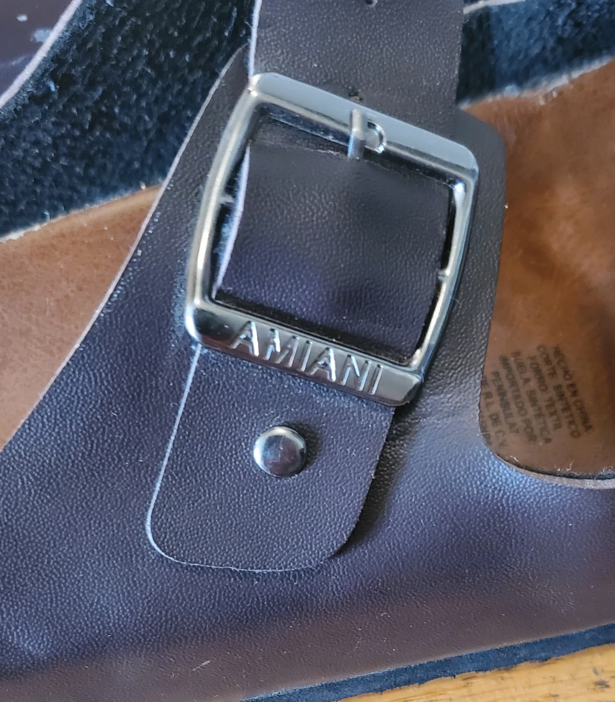 Amiani Slippers  Size 10 - photo 2