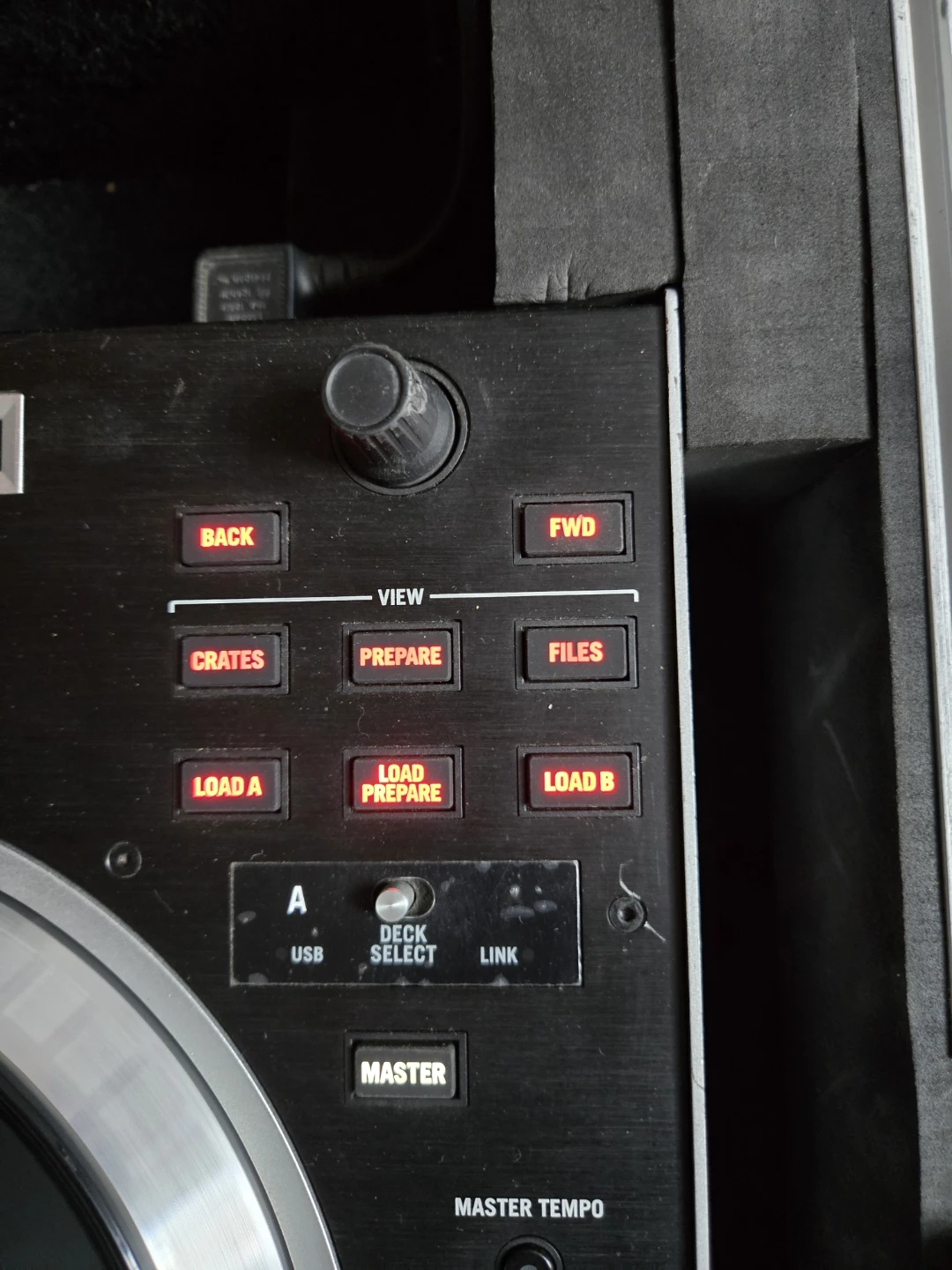 Numark V7 DJ Controller - photo 3