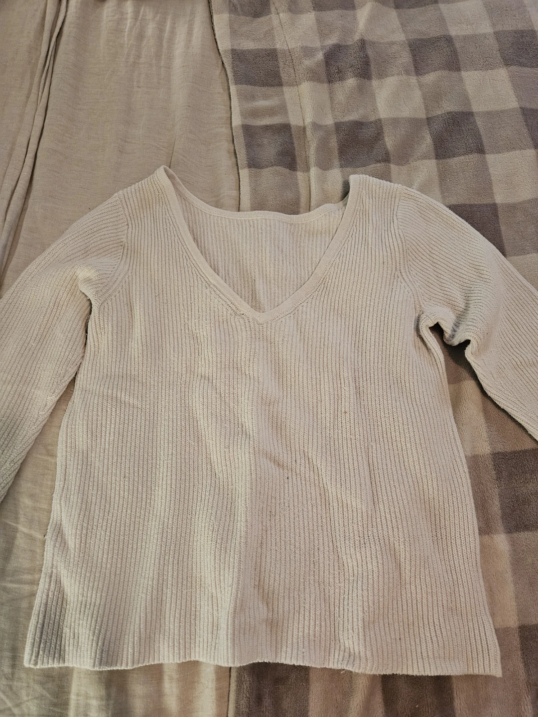 Banana Republic Ribbed V-Neck Sweater - photo 2