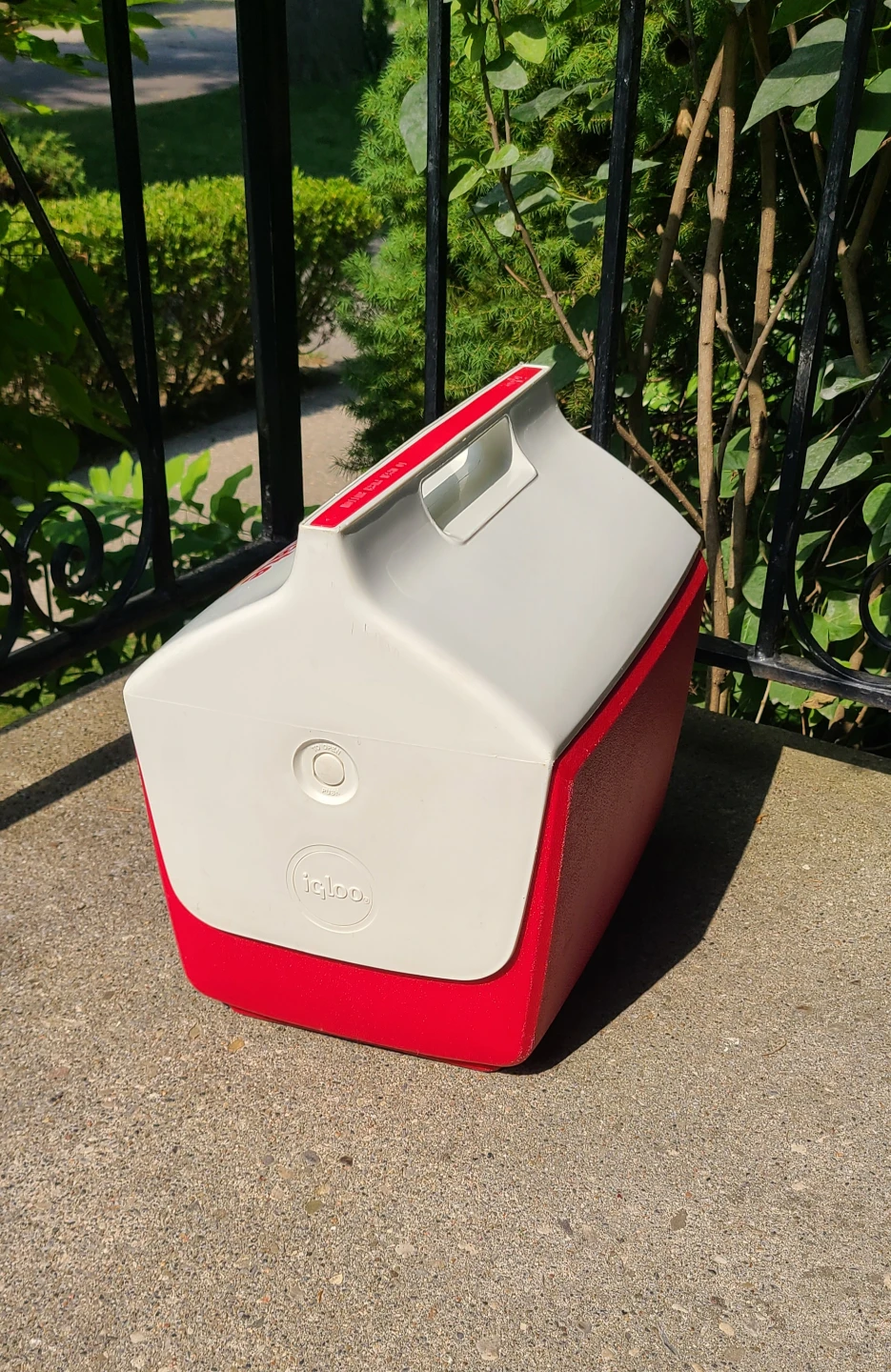 Igloo Playmate Cooler Very Clean + Ice Pack - photo 2