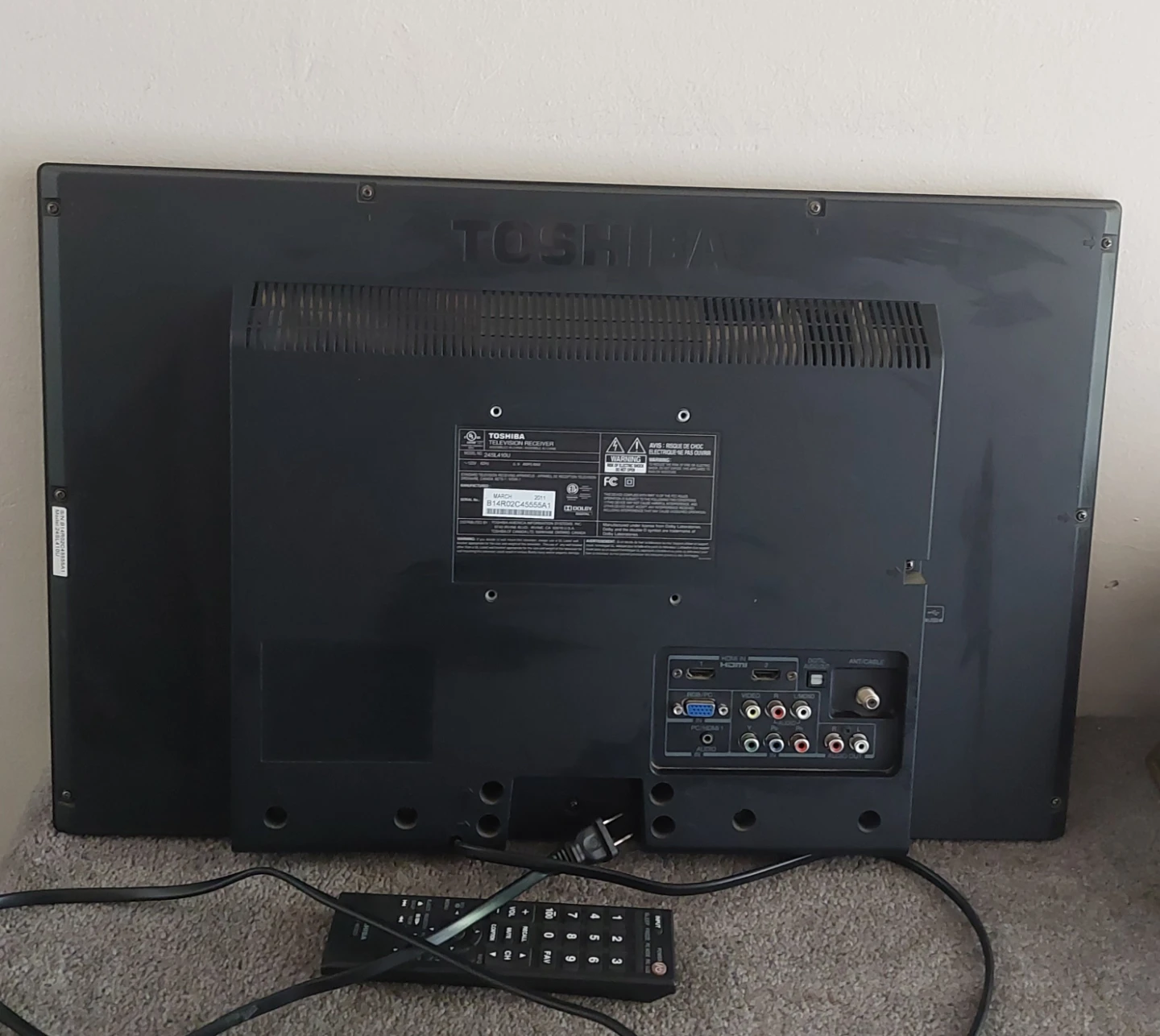 Toshiba 24" LCD TV - photo 3