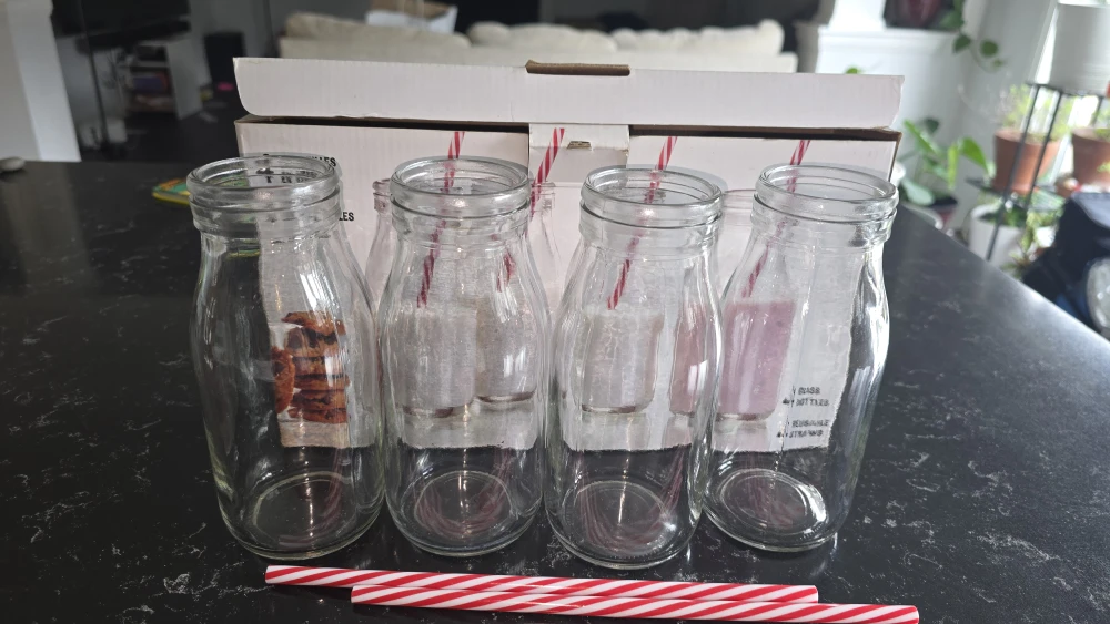 4 Glass Milk Bottles with Reusable Straws - photo 3