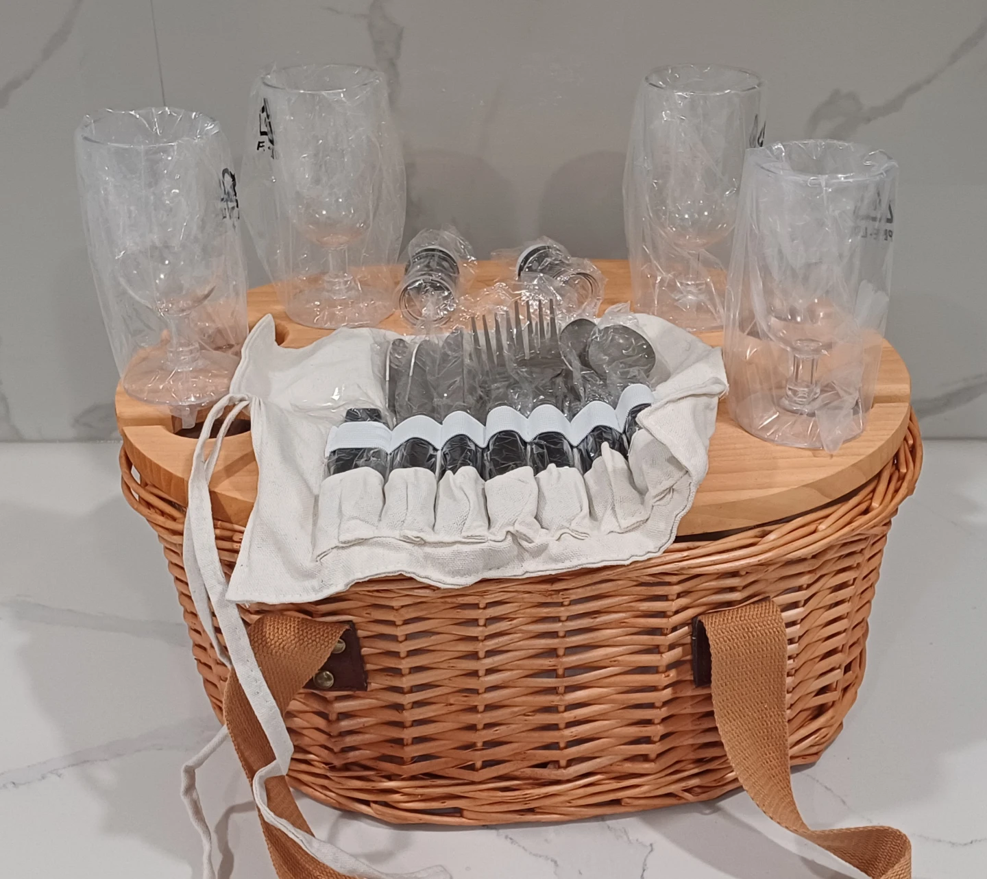 Wicker Picnic Basket Set - photo 5