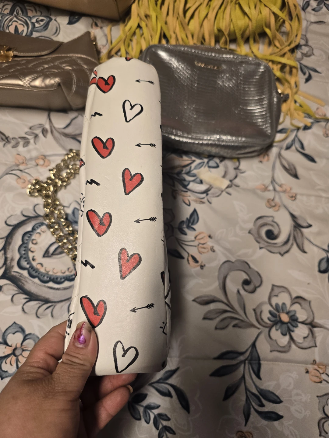 ALDO White Quilted Handbag with Hearts and Eyes Pattern - photo 4