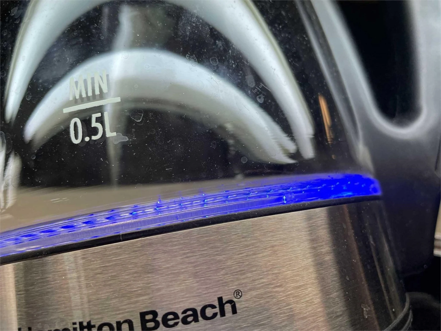 Hamilton Beach 1.7L Electric Kettle - photo 3