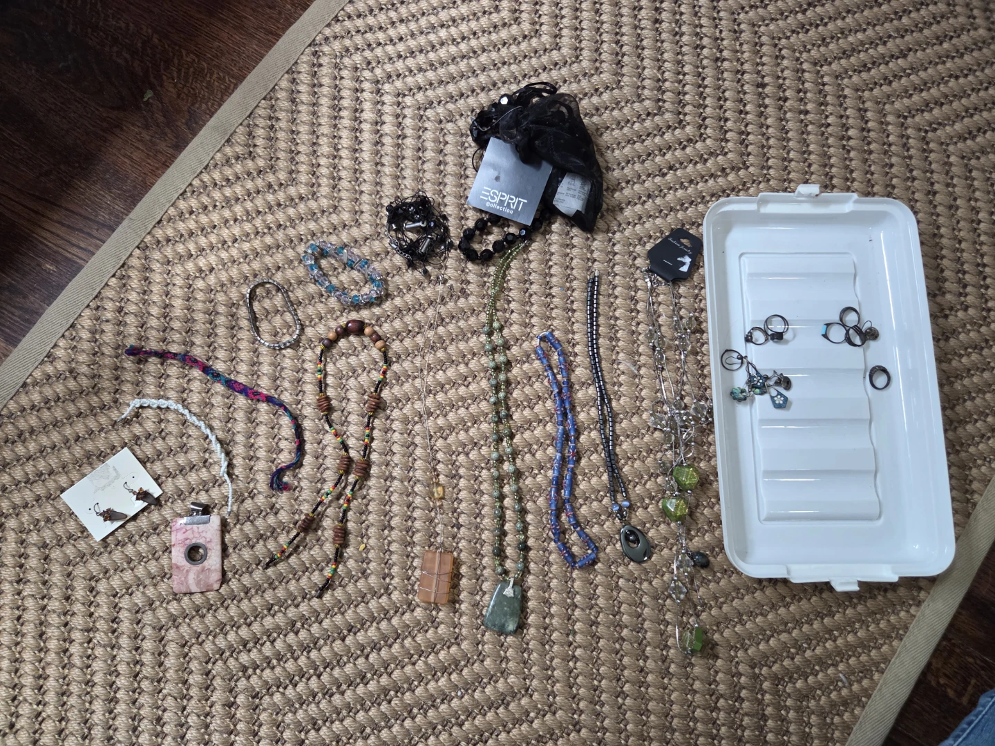 Assorted Women's Jewellery Lot